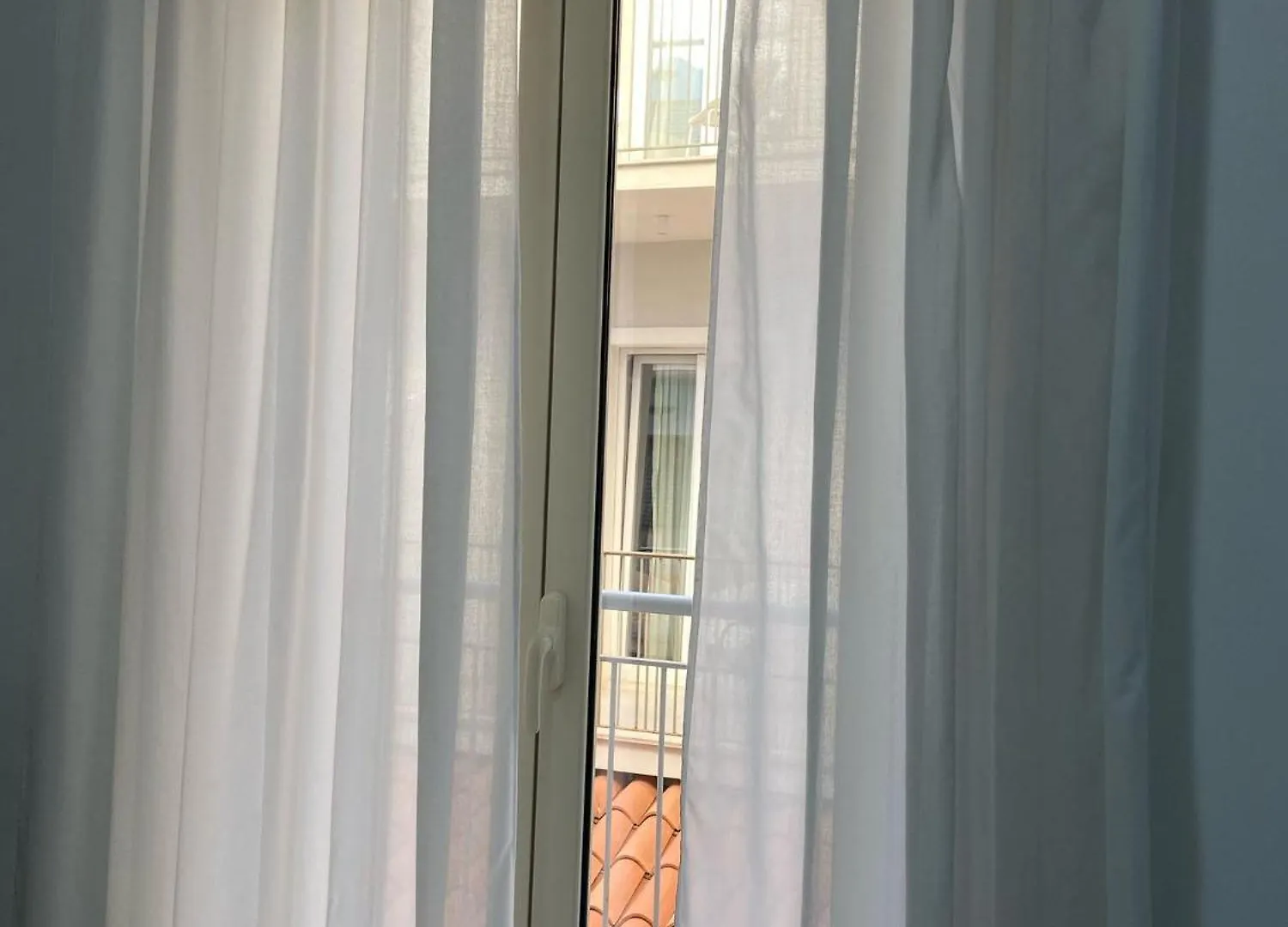 Maniel Beach Hotel Летоянни