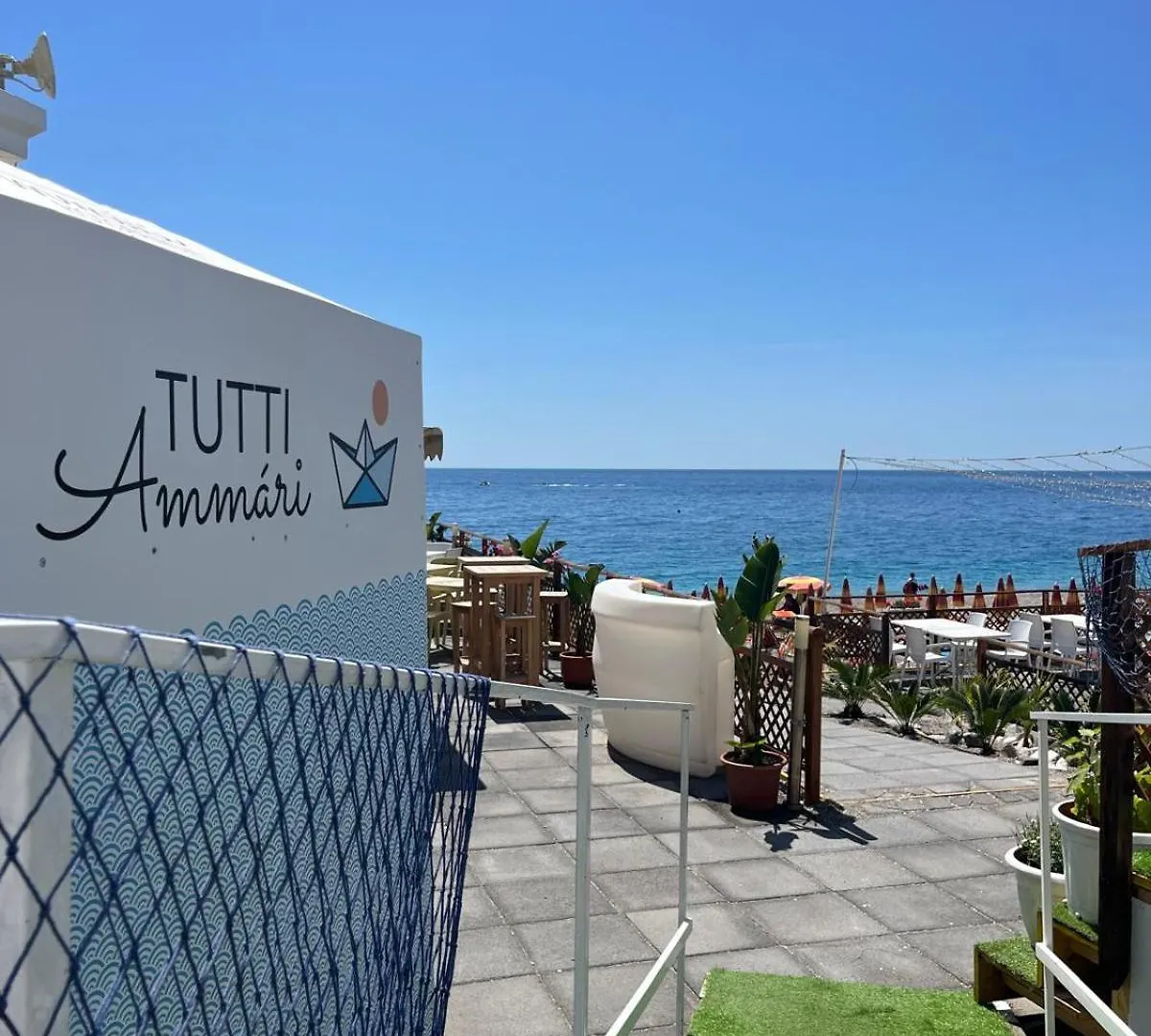 Maniel Beach Hotel Letojanni 3*,