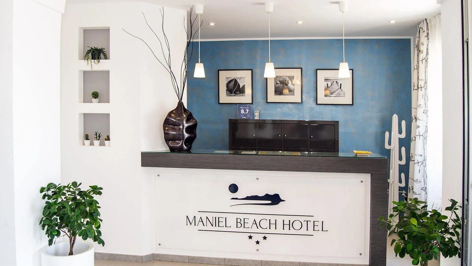 Maniel Beach Hotel Letojanni 3*,